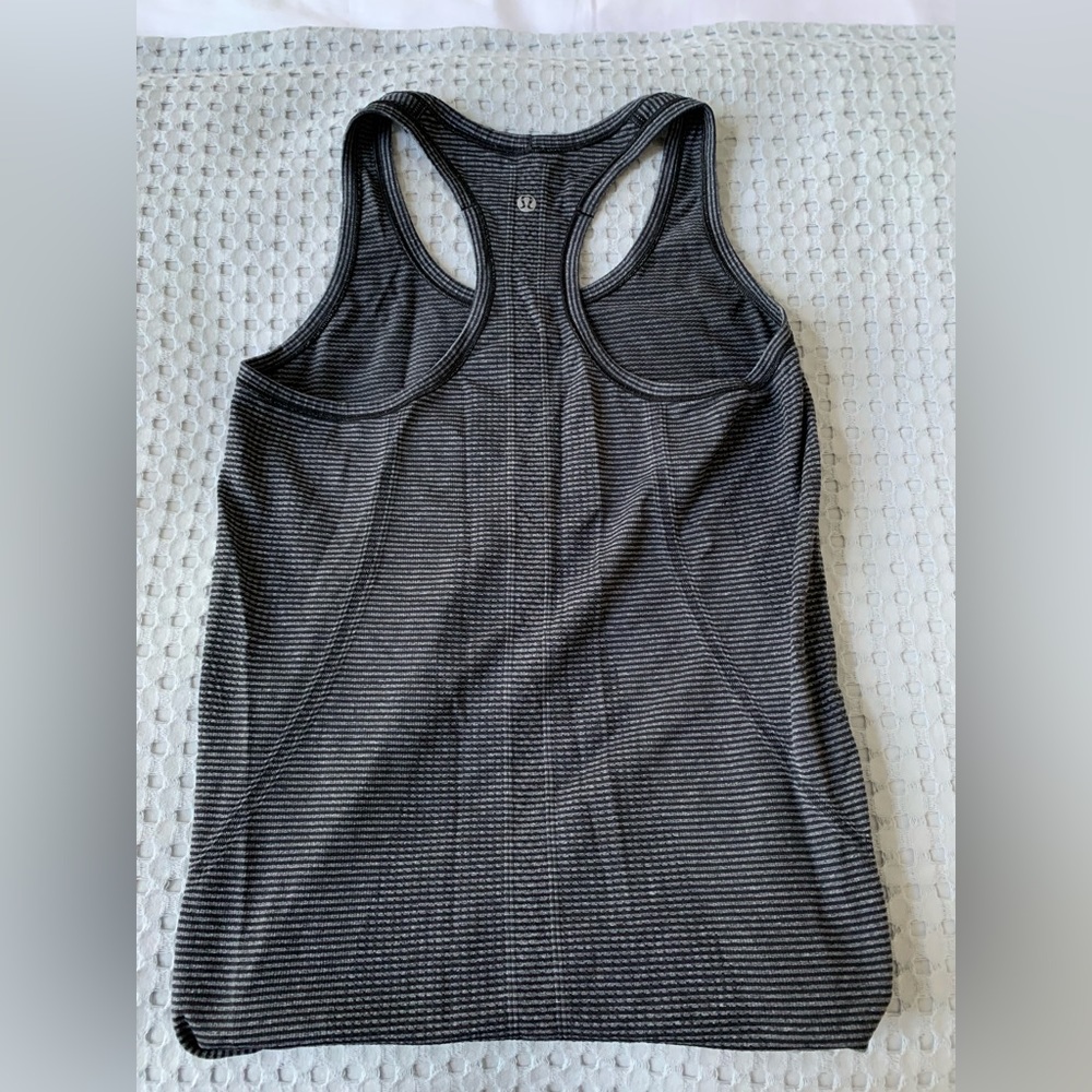 Grey Black swiftly tech lululemon
